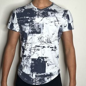 Abstract Tee